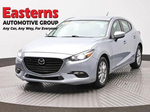 Used 2017 MAZDA MAZDA3 Sport FWD image 1