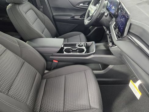 New 2026 Chevrolet Equinox LT FWD image 16