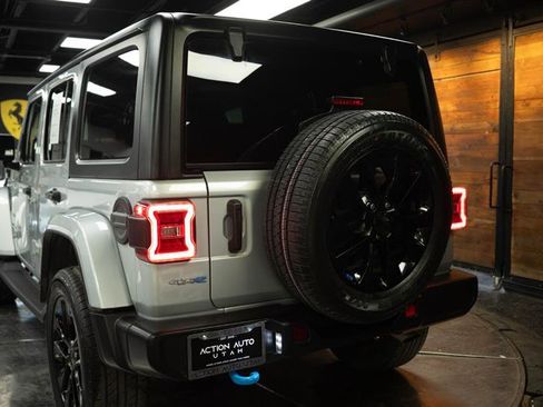 Used 2023 Jeep Wrangler Unlimited Sahara w/ Cold Weather Group image 6