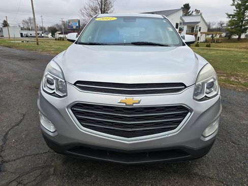 Used 2017 Chevrolet Equinox LT w/ Convenience Package image 2