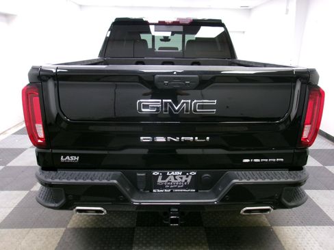 Used 2021 GMC Sierra 1500 Denali w/ Denali Carbonpro Edition AWD/4WD image 12
