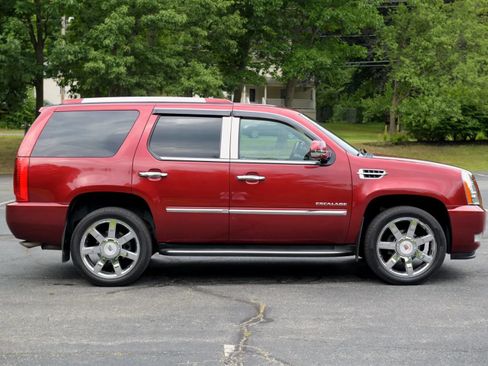 Used 2010 Cadillac Escalade Luxury AWD/4WD image 44