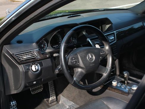 Used 2010 Mercedes-Benz E 63 AMG Sedan image 14