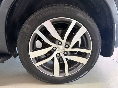 Used 2017 Honda Pilot Touring image 31