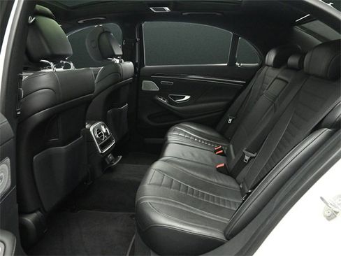Used 2020 Mercedes-Benz S 560 4MATIC Sedan image 16