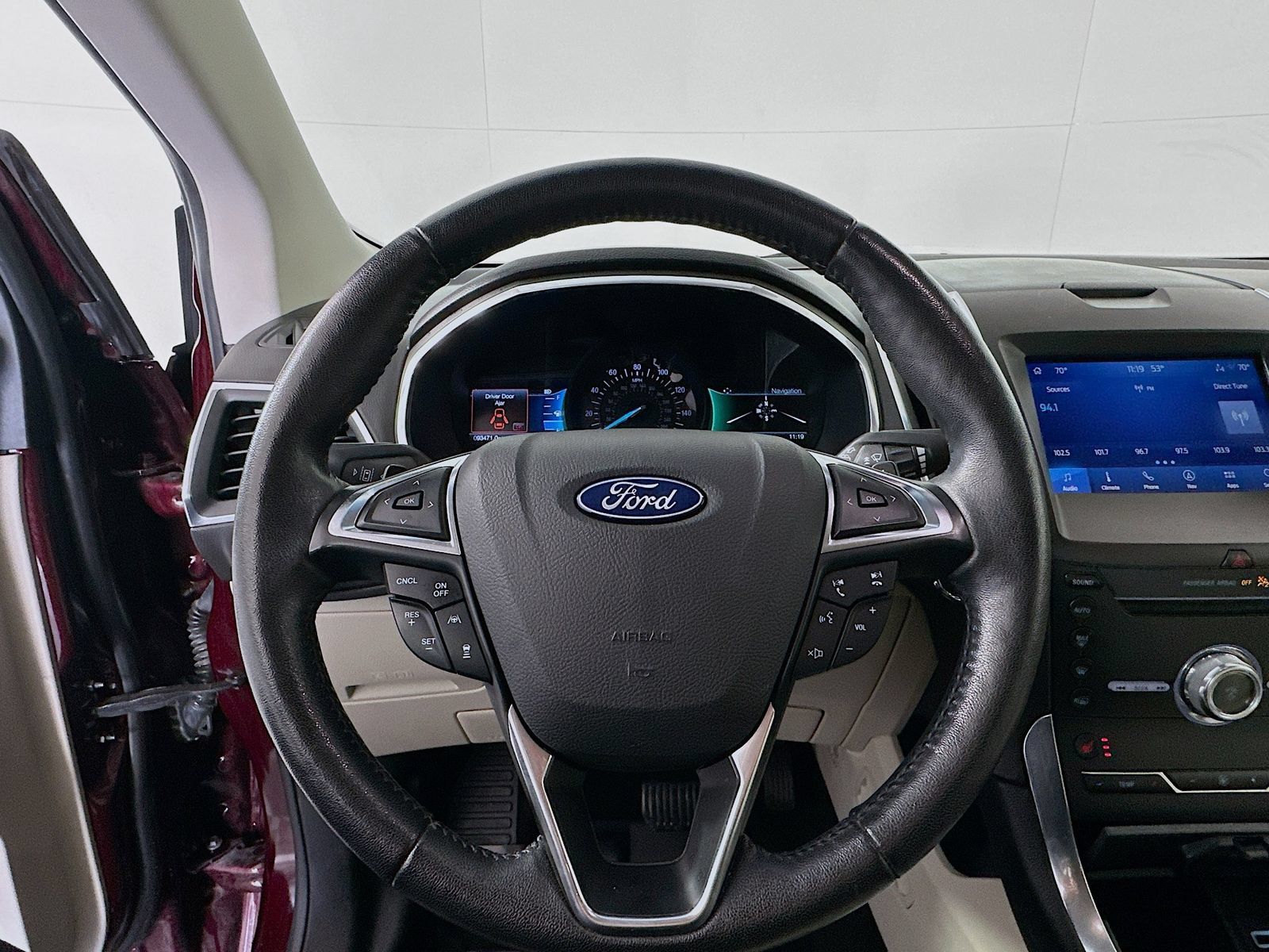 Used 2019 Ford Edge Titanium w/ Cold Weather Package AWD/4WD image 11