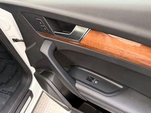 Used 2023 Audi Q5 2.0T Premium Plus image 23