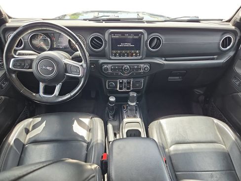 Used 2021 Jeep Gladiator Overland AWD/4WD image 9