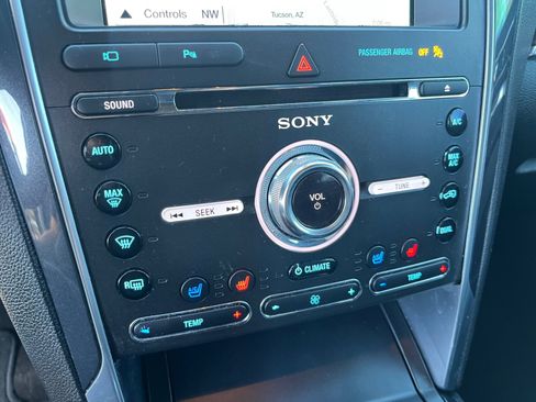 Used 2018 Ford Explorer Limited w/ Ford Safe & Smart Package image 30