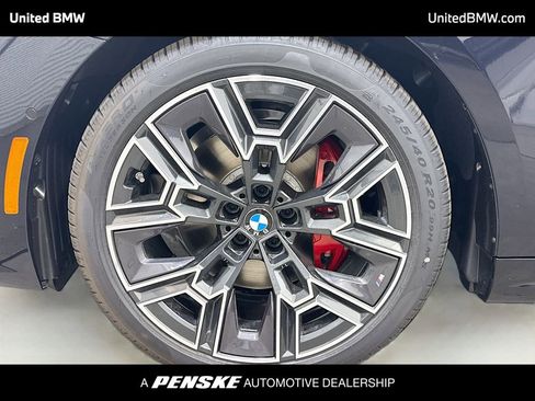 New 2027 BMW 530i RWD image 2