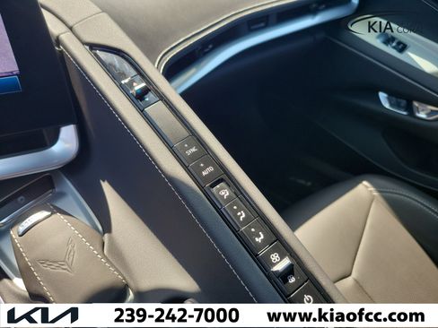 Used 2025 Chevrolet Corvette Stingray Convertible w/ 1LT RWD image 27