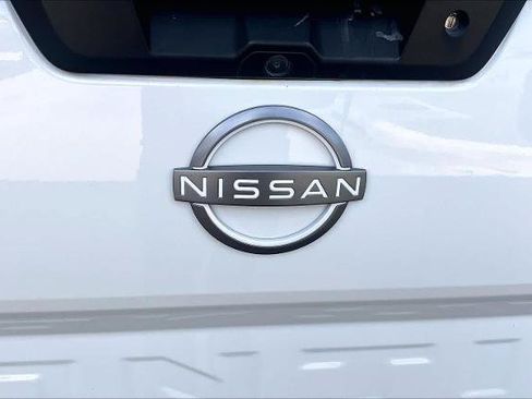 Certified 2024 Nissan Frontier SV w/ Tow Package RWD image 30
