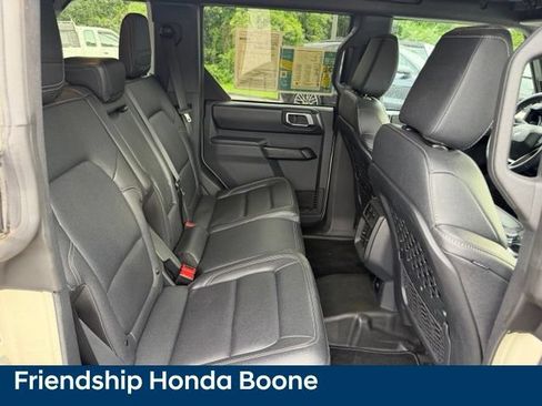 Used 2025 Ford Bronco Badlands AWD/4WD image 42