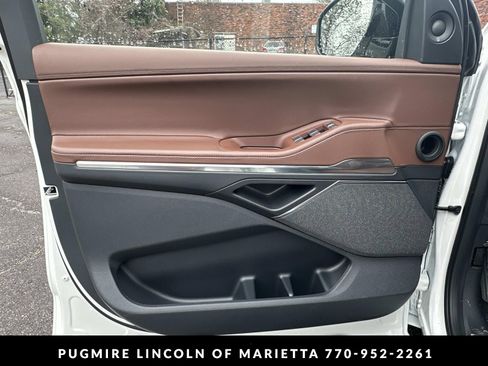 New 2026 Lincoln Navigator Reserve AWD/4WD image 10