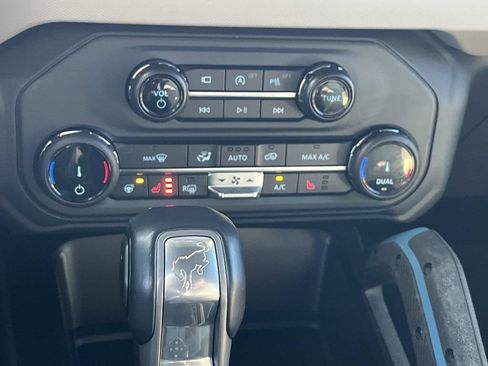 Used 2022 Ford Bronco Wildtrak image 33