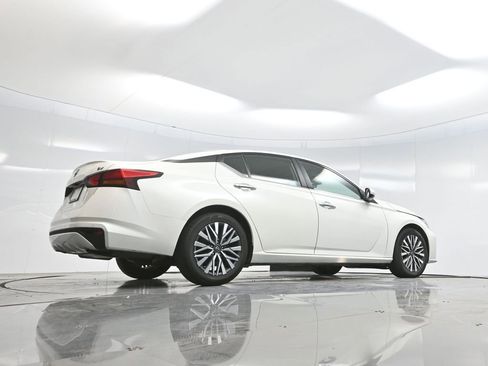 Used 2023 Nissan Altima 2.5 SV image 64