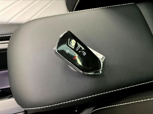 New 2026 Volkswagen Tiguan SE R-Line image 35