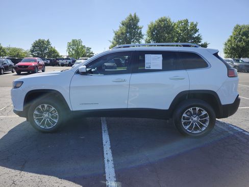 Used 2019 Jeep Cherokee Latitude Plus w/ Comfort/Convenience Group AWD/4WD image 14