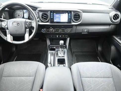 Used 2019 Toyota Tacoma TRD Sport AWD/4WD image 20