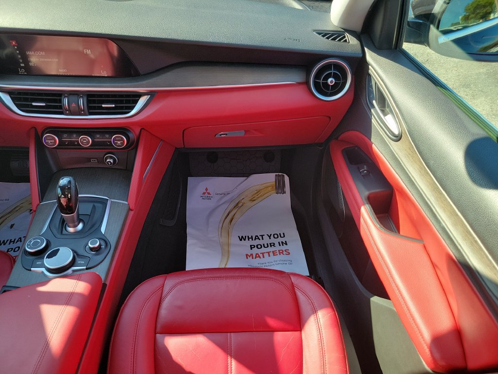 Used 2019 Alfa Romeo Stelvio Ti AWD/4WD image 19
