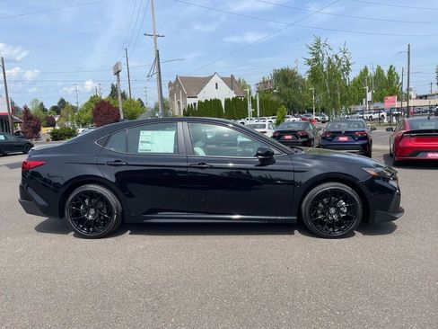New 2026 Toyota Camry SE AWD/4WD image 10