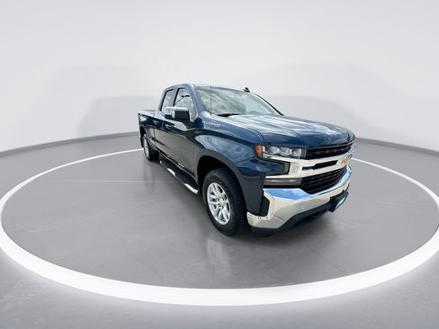 Used 2019 Chevrolet Silverado 1500 LT w/ All-Star Edition AWD/4WD image 2