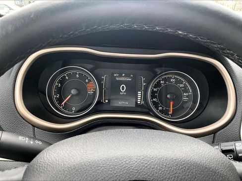 Used 2016 Jeep Cherokee Sport w/ Cold Weather Group image 24