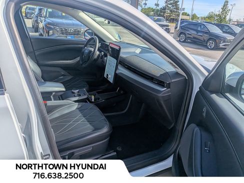 Used 2021 Ford Mustang Mach-E Select w/ Comfort/Appearance Package AWD/4WD image 36