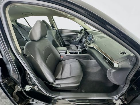 Used 2023 Nissan Altima 2.5 SV image 28