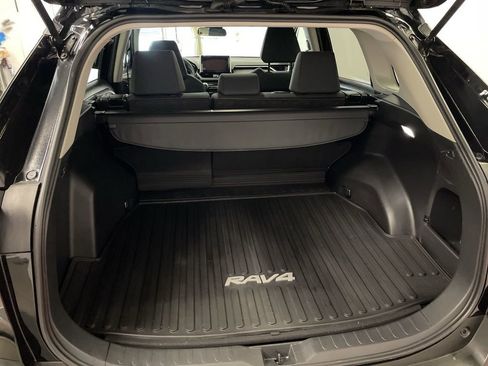 Used 2023 Toyota RAV4 LE image 11