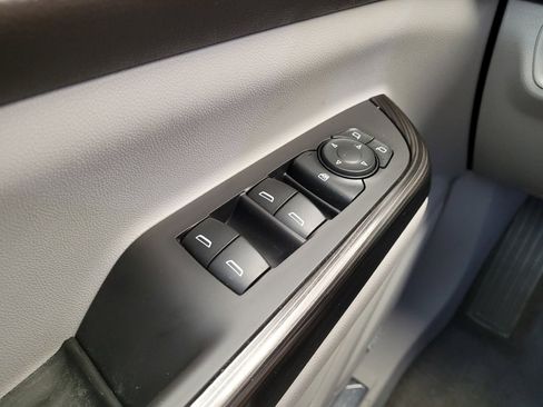 Used 2018 GMC Acadia SLT image 27