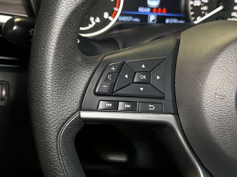 Used 2024 Nissan Altima 2.5 SV AWD/4WD image 22