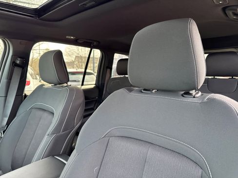 New 2025 Jeep Grand Cherokee Laredo X w/ Trailer Tow Package image 15