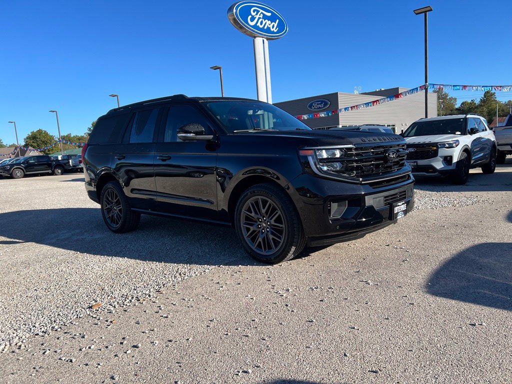 Used 2025 Ford Expedition Platinum w/ Stealth Performance Package AWD/4WD image 1