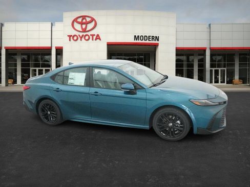 New 2026 Toyota Camry SE image 28