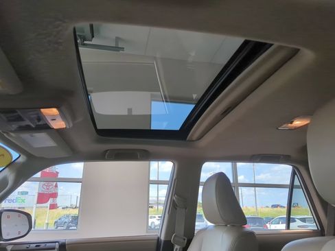 Used 2021 Toyota 4Runner SR5 Premium w/ Moonroof Package AWD/4WD image 13