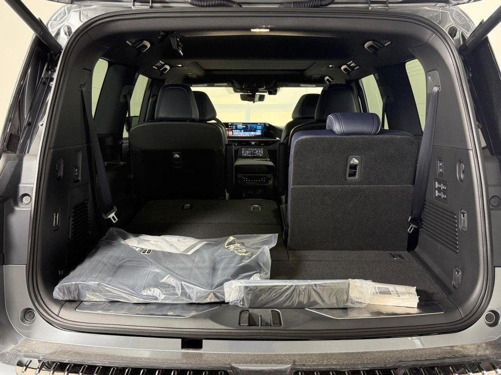 New 2027 INFINITI QX80 Sensory w/ Sport Exterior Package AWD/4WD image 6