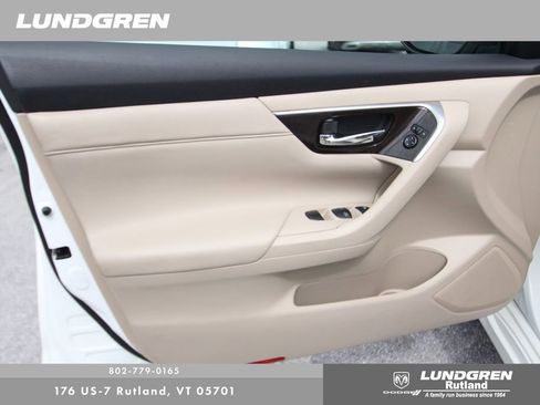 Used 2013 Nissan Altima 2.5 SL w/ Technology Pkg FWD image 14