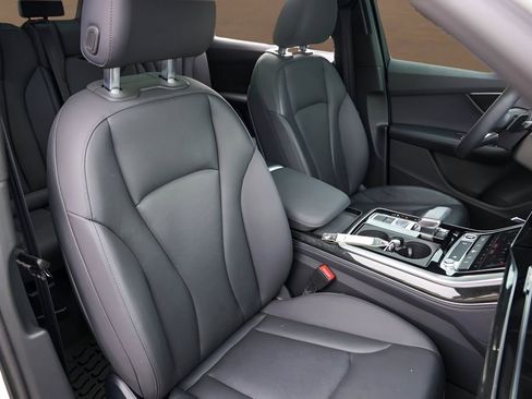 Used 2021 Audi Q7 3.0T Premium Plus image 31