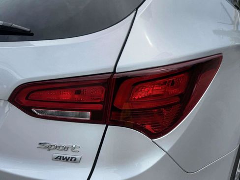 Used 2018 Hyundai Santa Fe Sport AWD/4WD image 15