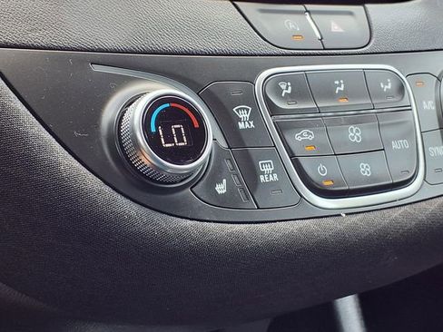 Used 2025 Chevrolet Malibu LT FWD image 5