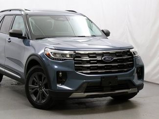 New 2025 Ford Explorer Active w/ Active Comfort Package video 2