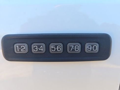 Used 2015 Ford F350 Lariat image 17