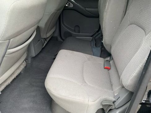 Used 2021 Nissan Frontier SV image 17