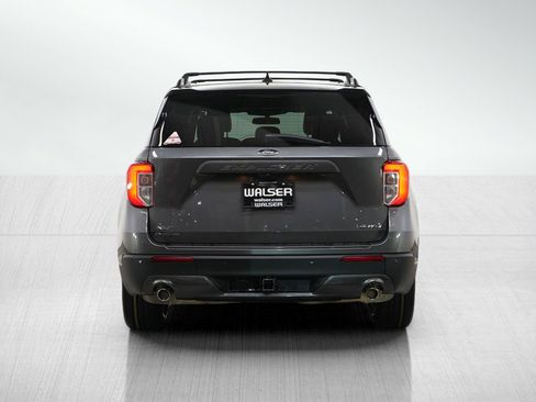 Used 2022 Ford Explorer XLT w/ XLT Sport Appearance Package image 4