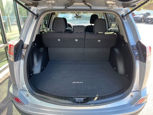 Used 2016 Toyota RAV4 LE image 9