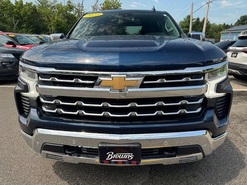 Used 2023 Chevrolet Silverado 1500 LTZ AWD/4WD image 2