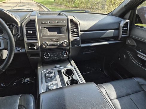 Used 2018 Ford Expedition XLT w/ Equipment Group 201A image 25