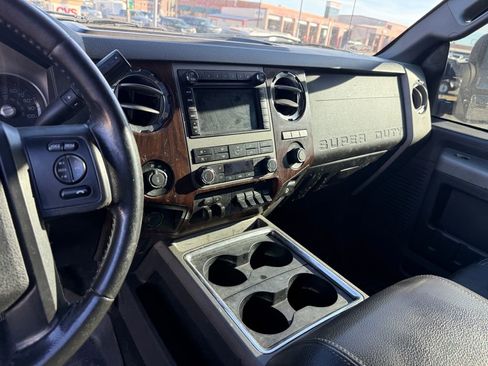Used 2012 Ford F250 Lariat w/ Lariat Interior Pkg image 17