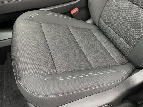 New 2026 Chevrolet Traverse LT image 25